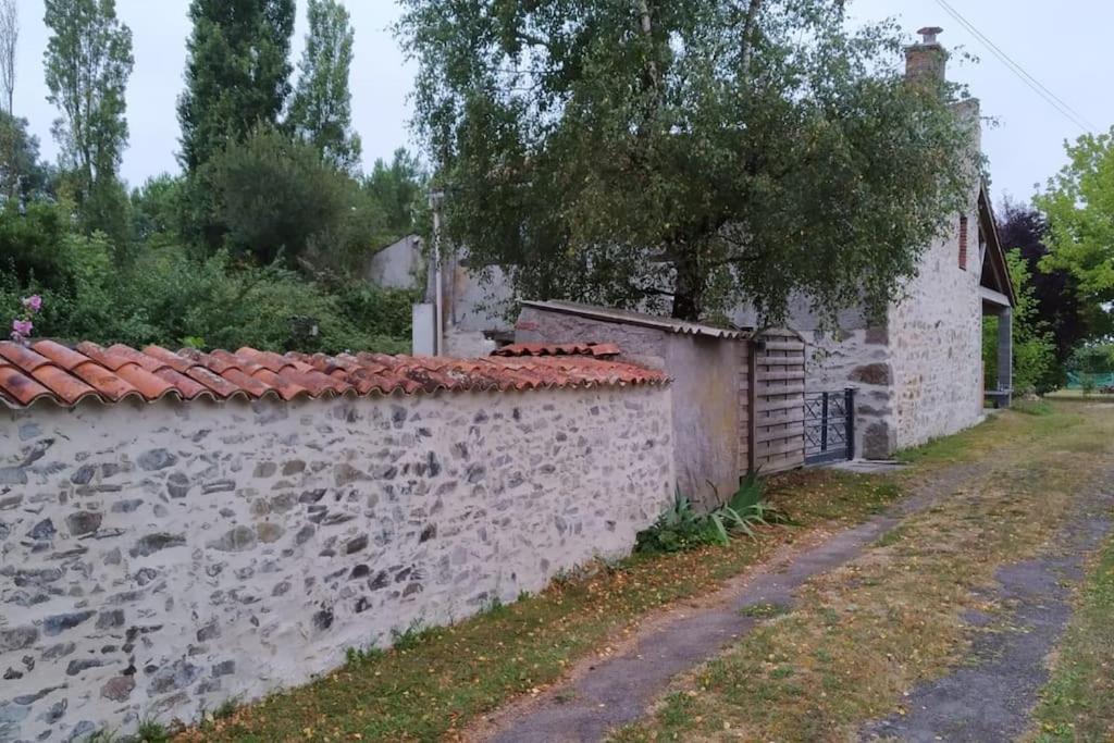 Maison A La Campagne Les Brouzils Extérieur photo