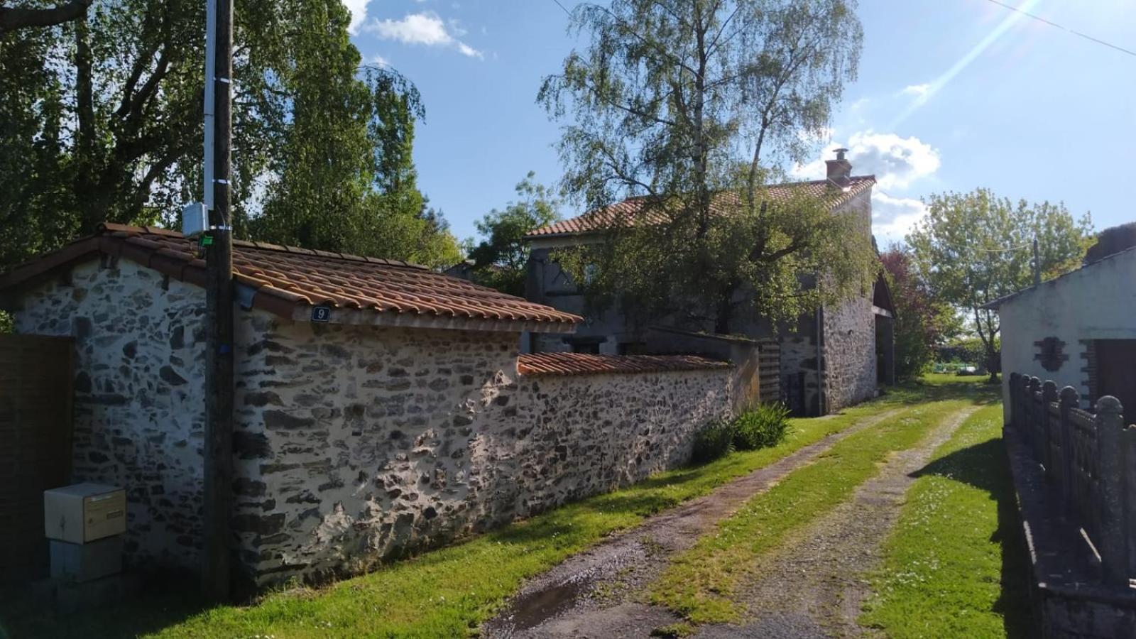 Maison A La Campagne Les Brouzils Extérieur photo